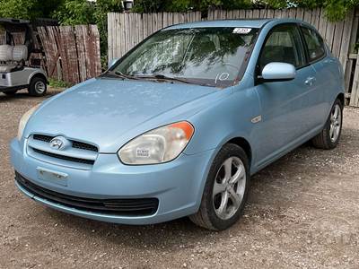 Hyundai Accent Salvage Truck