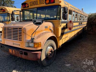 International 3800 Salvage Truck