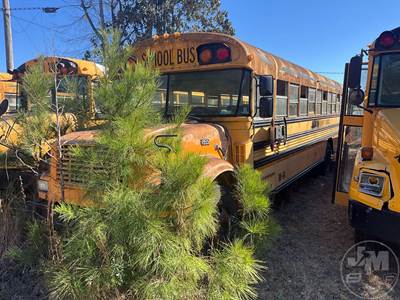 International 3800 Salvage Truck