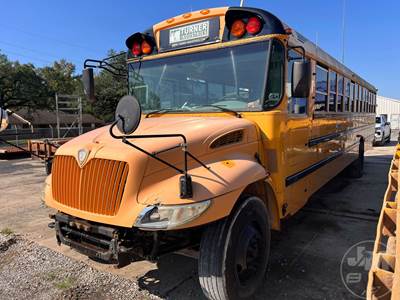 International CE300 PASSENGER BUS Salvage Truck