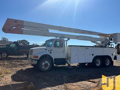 International F4900 Salvage Truck