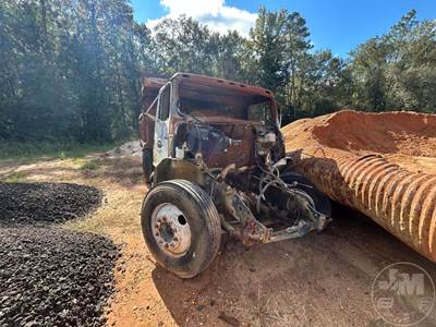 International Salvage Truck