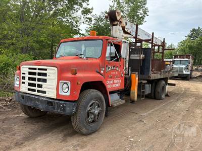 International S1700 Salvage Truck
