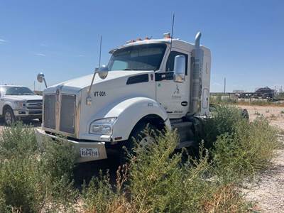 Kenworth T880 Salvage Truck