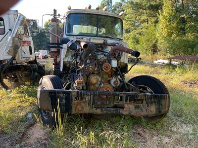 Mack Salvage Truck