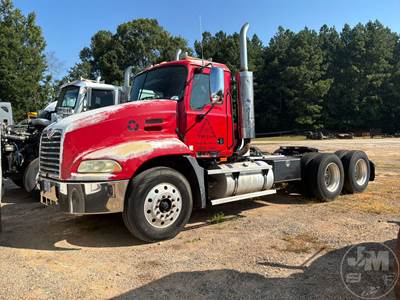 Mack CX (VISION) Salvage Truck