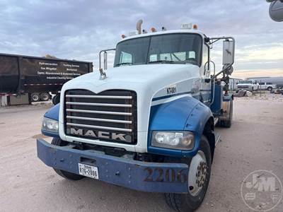 Mack GU713 KILL TRUCK Salvage Truck