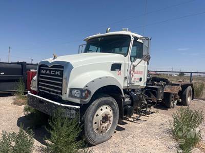 Mack Granite GU713 Salvage Truck