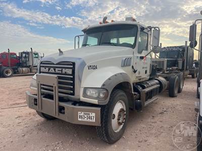 Mack Granite GU713 Salvage Truck