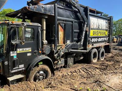 Mack MR Salvage Truck