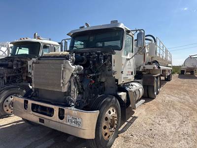 Mack Pinnacle CHU613 Salvage Truck