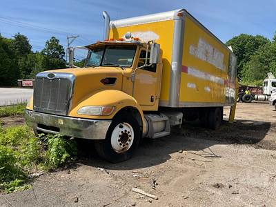 Peterbilt 335 Salvage Truck