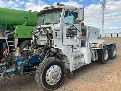 Peterbilt 377 Salvage Truck
