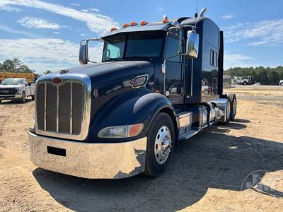 Peterbilt 386 Salvage Truck