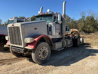 Peterbilt 388 Salvage Truck