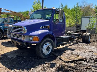 Sterling M7500 Salvage Truck