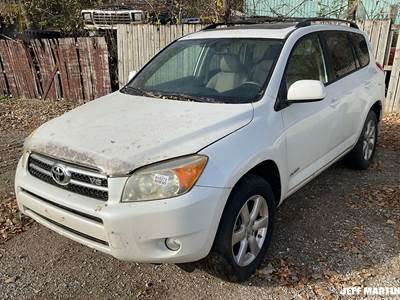 Toyota RAV4 Salvage Truck