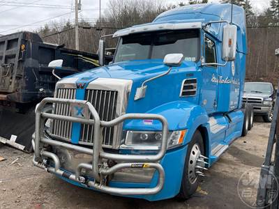 Western Star 5700 Salvage Truck