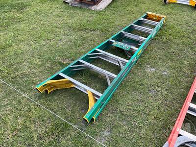 WERNER 12' FIBERGLASS A FRAME Scaffolding