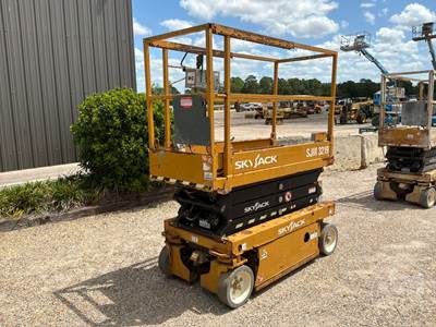 Skyjack SJIII 3219 Scissor Lift