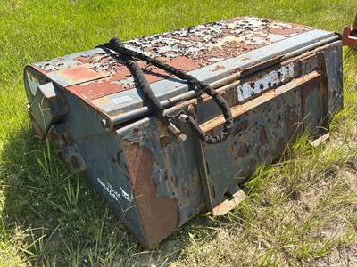 Bobcat 72 Inch Bucket Sweeper Skid Steer Attachment, Universal Skid Mount