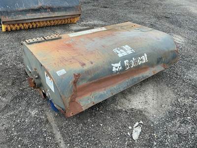 Bobcat Box Sweeper Broom 72" Skid Steer Attachment, Universal Skid Mount