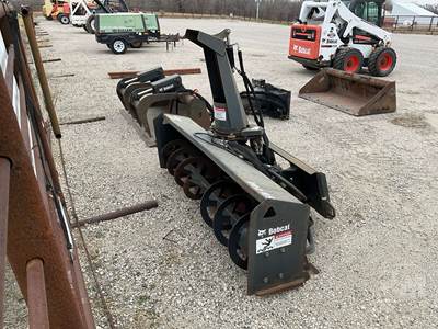 Bobcat SB200 HYDRAULIC SNOWBLOWER ATTACHMENT Skid Steer Attachment