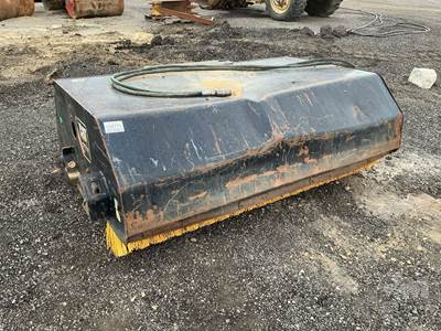 Caterpillar BU118 Box Sweeper Broom Skid Steer Attachment, 76 Inch Universal Mount