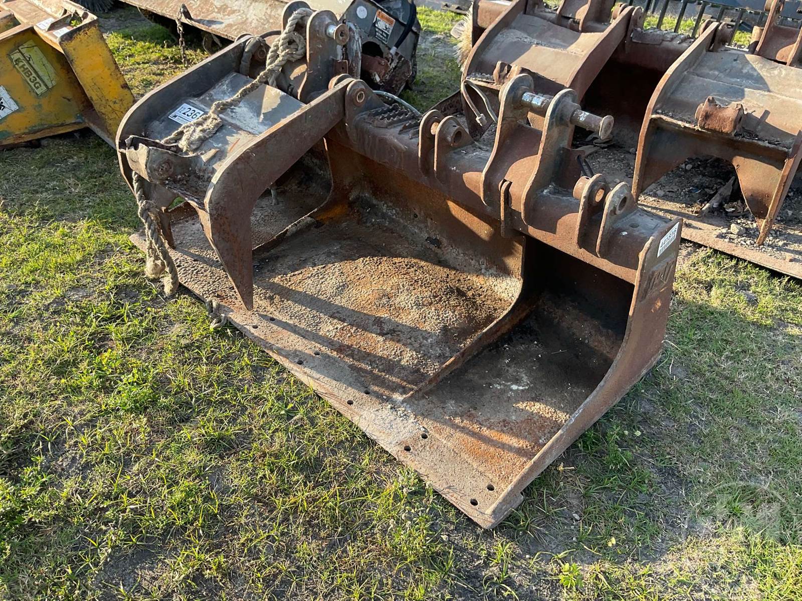 Caterpillar Grapple Bucket Skid Steer Attachment For Sale Kissimmee