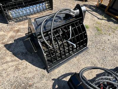 FUTURE FT-JBD 32 Inch Mini Skid Steer Mount Attachment
