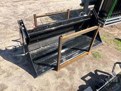 Unused Future FT-KH72F 72" 4-IN-1 Bucket, Universal Skid Steer Mount