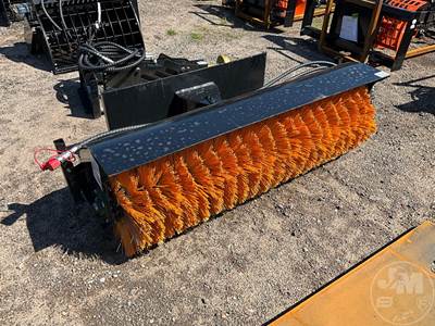 2025 FUTURE FT-SE61 61" Universal Skid Mount Attachment
