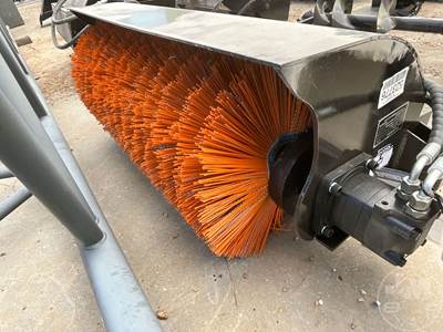 GIYI Skid Steer Attachment