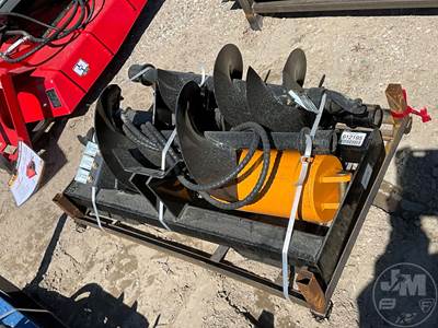 GIYI Hydraulic Auger Skid Steer Attachment, Universal Mount, 8", 12", 16" Bits