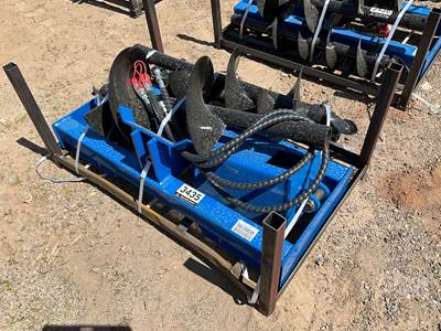 Unused GIYI 45 Inch Hydraulic Auger, Universal Skid Steer Mount with 8", 12", 16" Bits