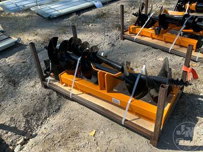 Unused GIYI Hydraulic Auger Skid Steer Attachment, Universal Mount, 8", 12" & 16" Augers