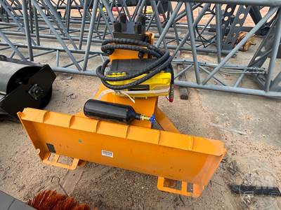 GIYI AD680 Skid Steer Attachment