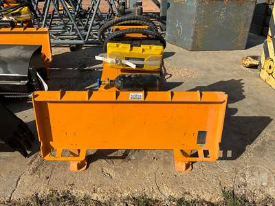 GIYI AD680 Skid Steer Attachment