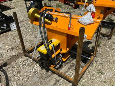 GIYI AD680 Pile Hammer Skid Steer Attachment, Universal Skid Mount