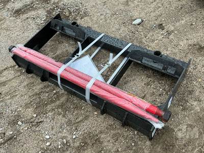 GIYI BF47 BALE FORK Skid Steer Attachment