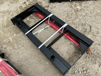 GIYI BF47 Bale Fork Skid Steer Attachment, Universal Skid Mount