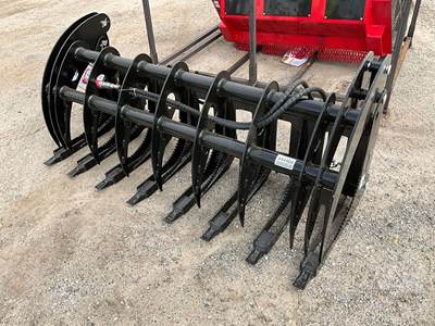 GIYI CLG72 LOG GRABBER Skid Steer Attachment