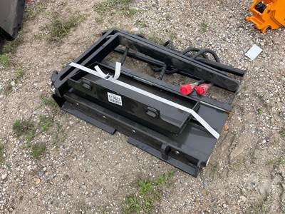 GIYI CYHC Mini Skid Steer Mount, 30" Fork Length