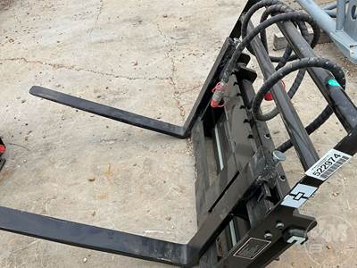 GIYI CYHC HYDRAULIC SIDE SHIFT Skid Steer Attachment