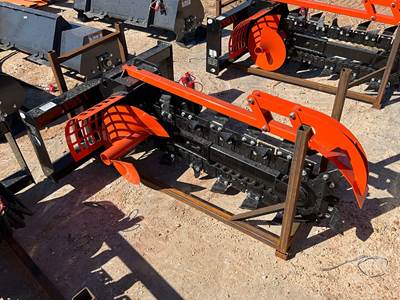 GIYI D39 Skid Steer Attachment