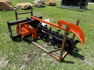 2025 GIYI D39 8 Inch Trencher Skid Steer Attachment