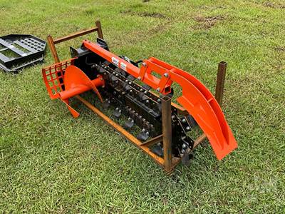 GIYI D39 39 Inch Trencher Mini Skid Steer Attachment
