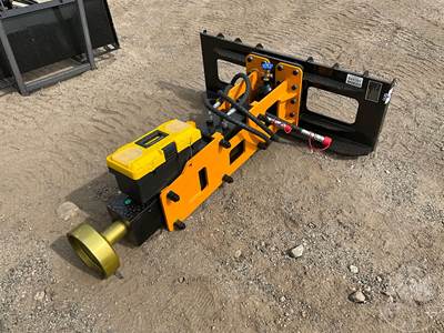 GIYI D680 Skid Steer Attachment