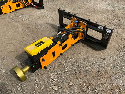 GIYI D680 Skid Steer Attachment