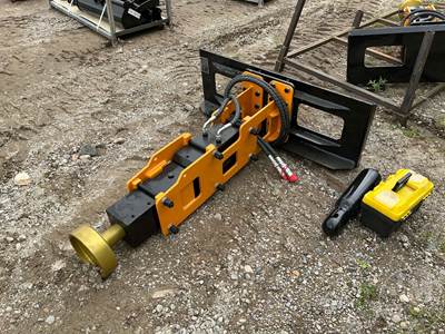 GIYI D680 Pile Hammer Skid Steer Attachment, Universal Skid Mount